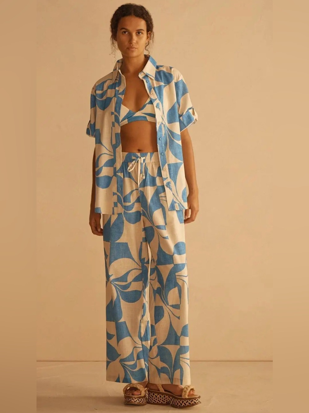 AUR OCEA IPANEMA CUFFED SHORT SLEEVE BUTTON DOWN COTTON TOP - Picture 2 of 9
